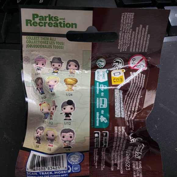 NWT Funko Bitty POP! Mystery Figures - Parks & Recreation - 1 blind pack - Picture 2 of 2